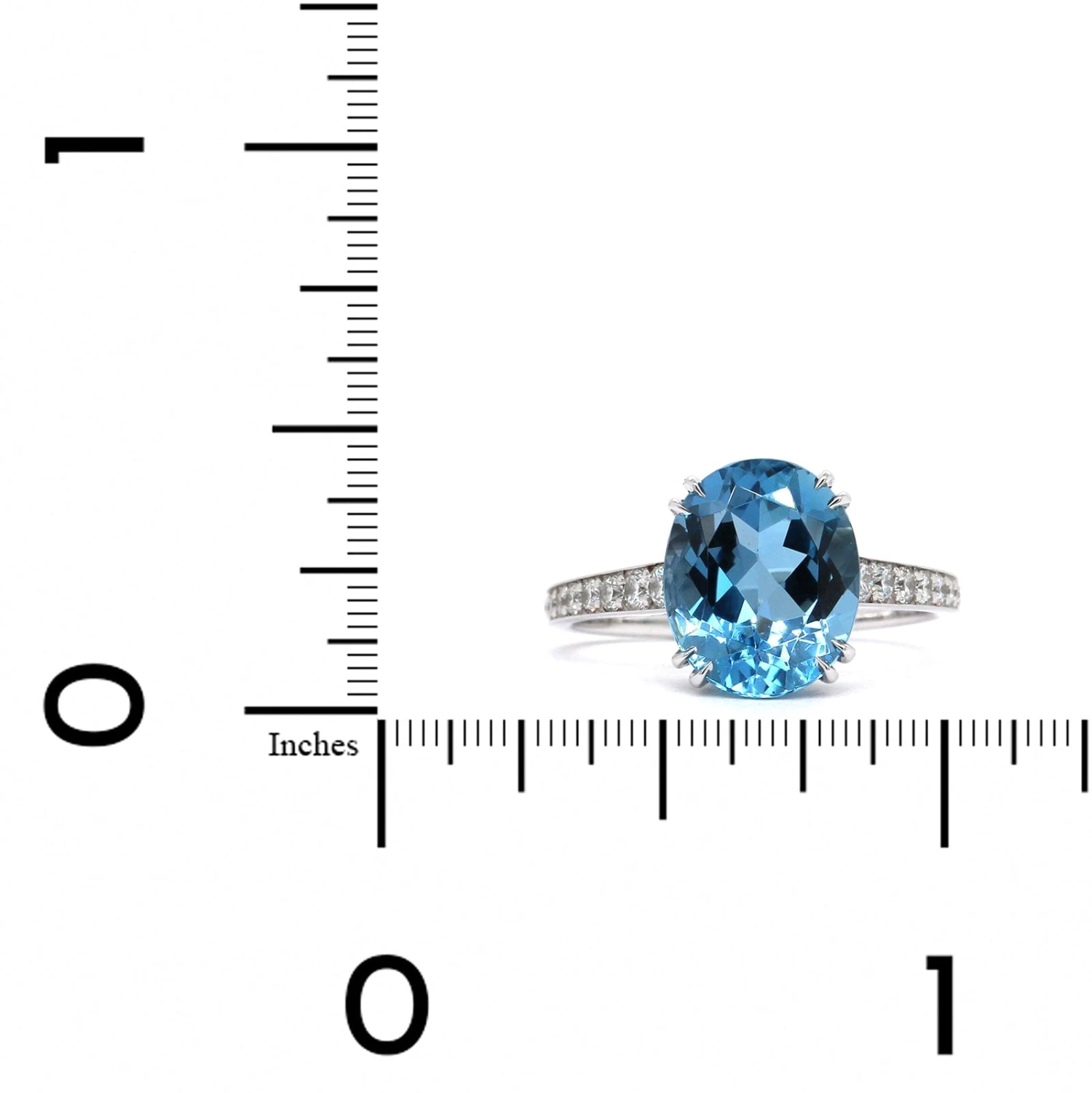 18K White Gold Oval Aquamarine Diamond Ring - Image 4