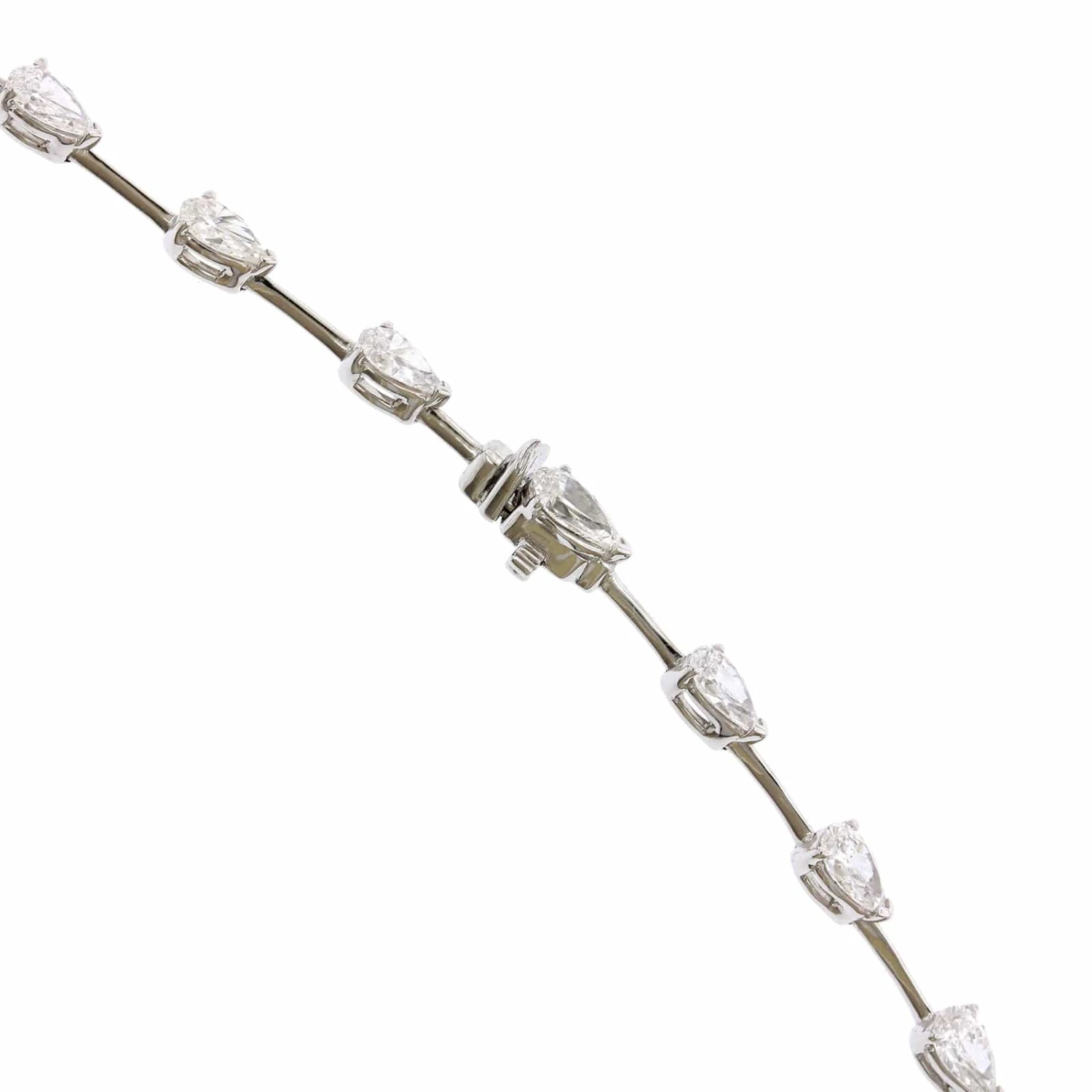 Etho Maria 18K White Gold Pear Shaped Diamond Bar Necklace - Image 3