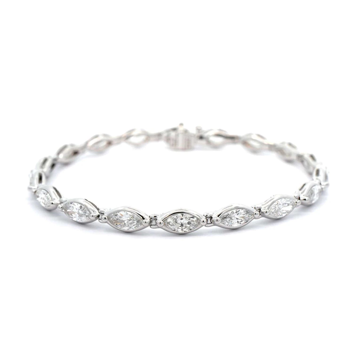 18K White Gold Marquise Diamond Tennis Bracelet - Image 4